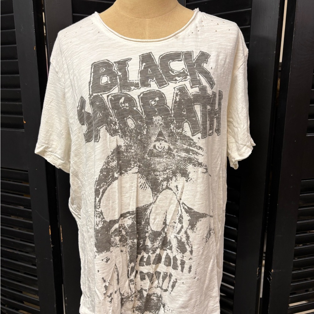 Magnolia Pearl | Top 1777 | True | Black Sabbath